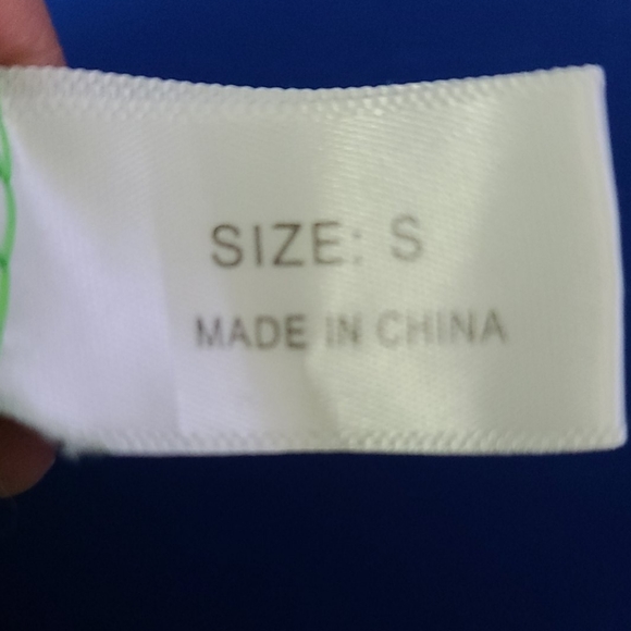 💥 5/$15 Green Pet shirt - Picture 3 of 3